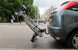 Properly secure your bike and bike rack at all times! Properly secure your bike and bike rack at all times! Photo © Holland-Cycling.com