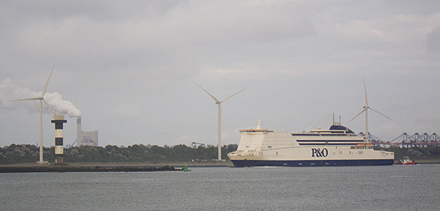 Ferry in the port of Rotterdam. Photo © Holland-Cycling.com