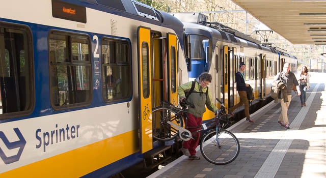 To take your bike on the train this summer, you will need to reserve a place in advance. Photo © Holland-Cycling.com